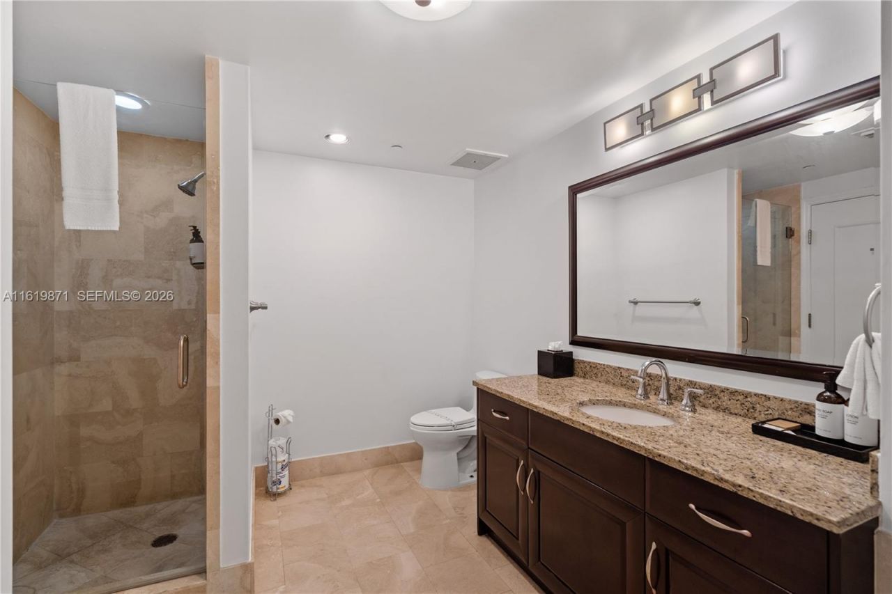 4401 Collins Ave, Unit 1007, Miami Beach, FL 33140 Photo