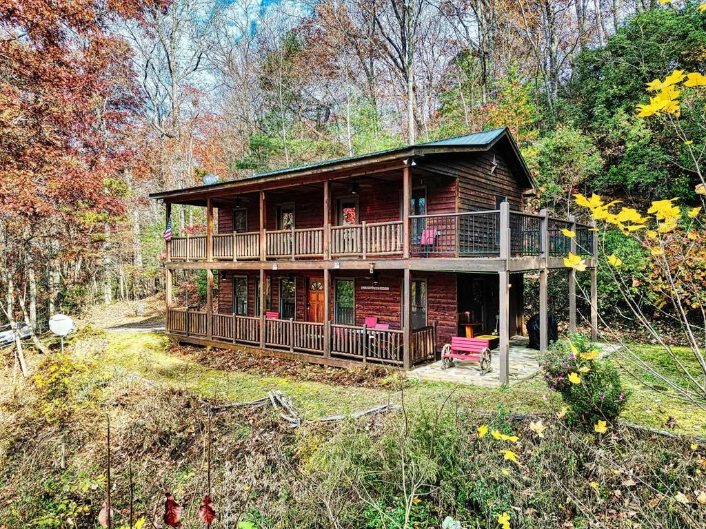 190 Ruby Lake Drive N, Hiawassee, GA 30546 Main Photo