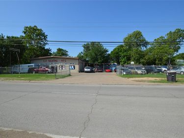 10426 C F Hawn Freeway, Dallas, TX 75217