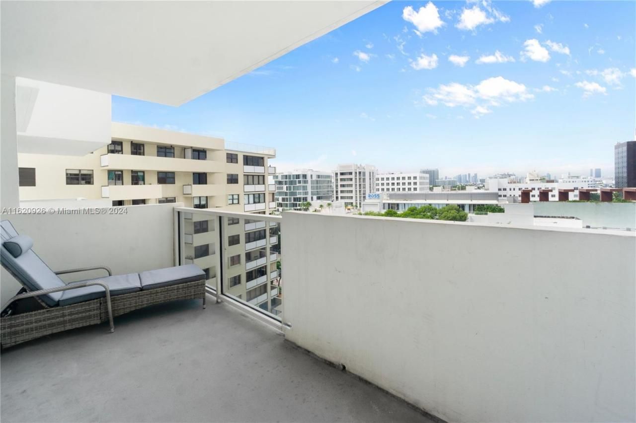 100 Lincoln Rd, Unit 820, Miami Beach, FL 33139 Photo