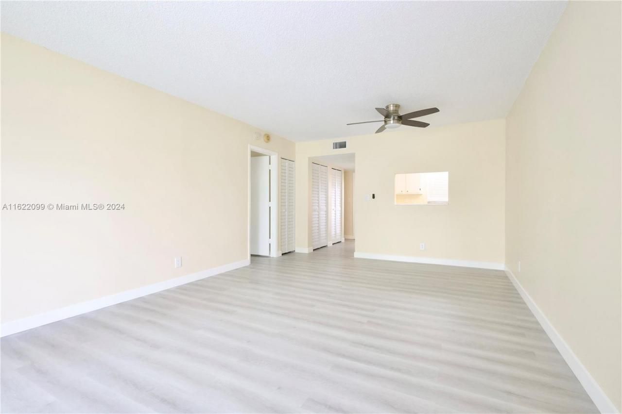 6870 Royal Palm Blvd, Unit 210M, Margate, FL 33063 Photo