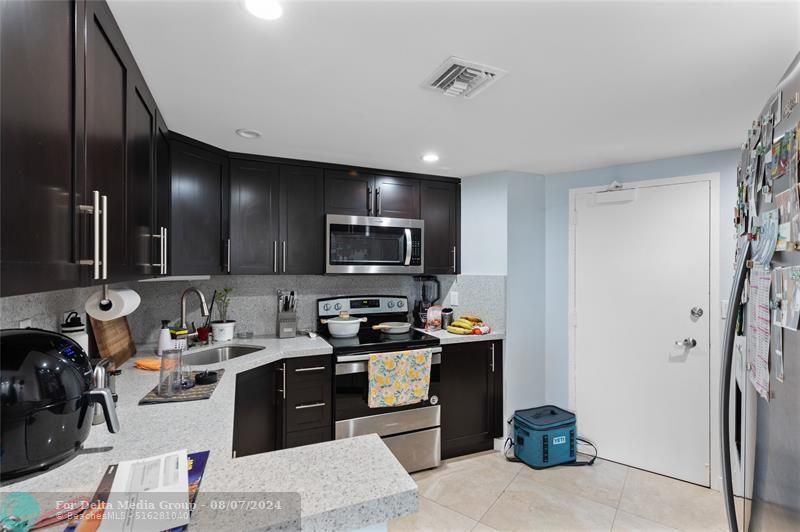 3800 Galt Ocean Drive, Unit 202, Fort Lauderdale, FL 33308 Photo