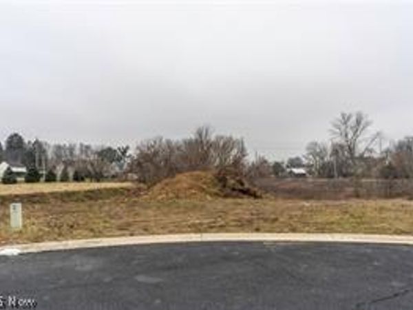 138 Relentless Way, Hartville, OH 44632