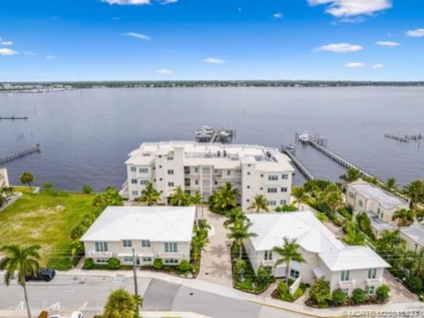 53 SE Seminole Street, Unit 2B, Stuart, FL 34994