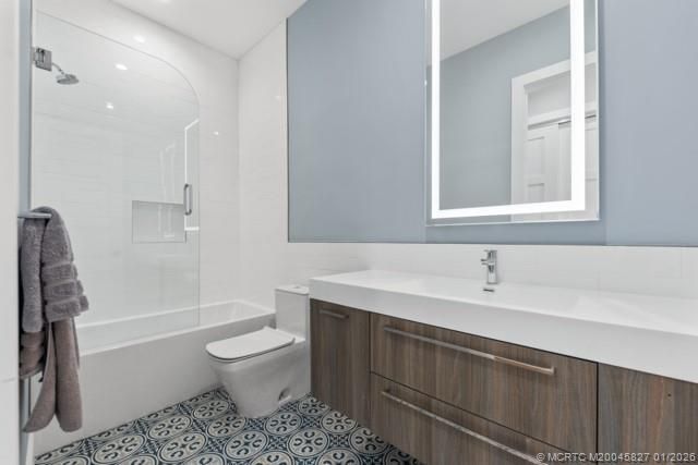 53 SE Seminole Street, Unit 2B, Stuart, FL 34994 Photo