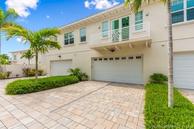 53 SE Seminole Street, Unit 2B, Stuart, FL 34994 Photo