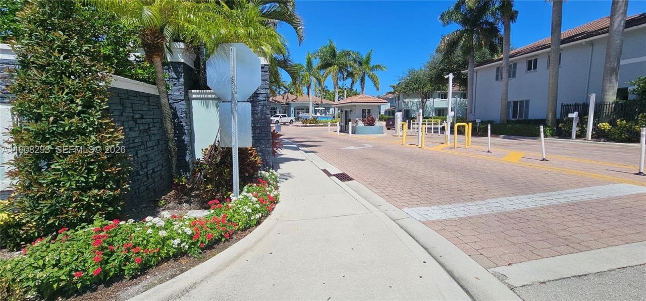 3556 Oleander Ter, Unit 3556, Riviera Beach, FL 33404 Photo