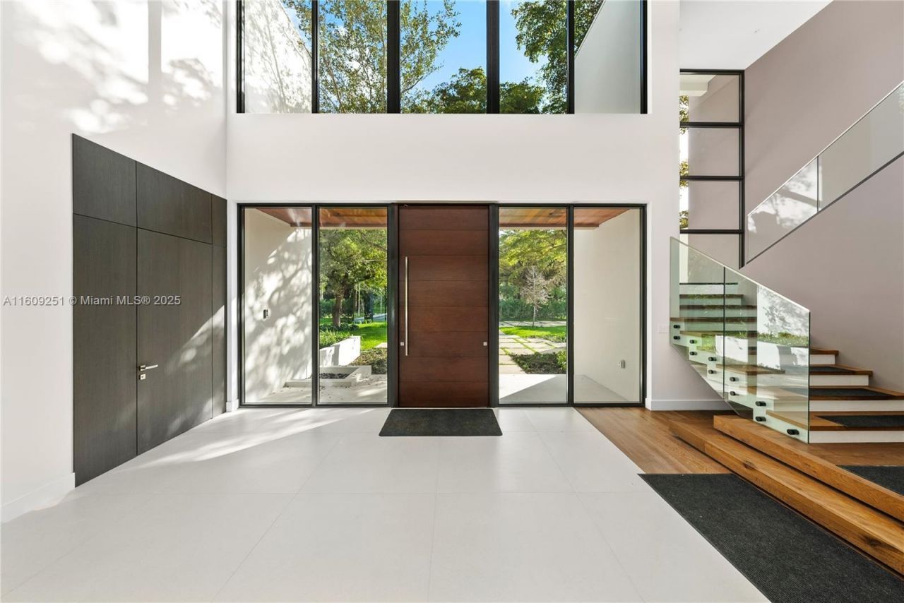 6675 SW 96th St, Pinecrest, FL 33156 Photo