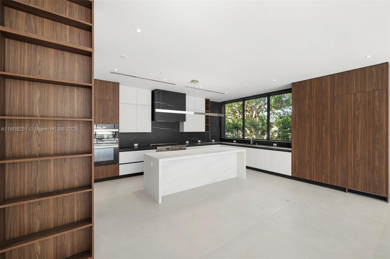 6675 SW 96th St, Pinecrest, FL 33156 Photo