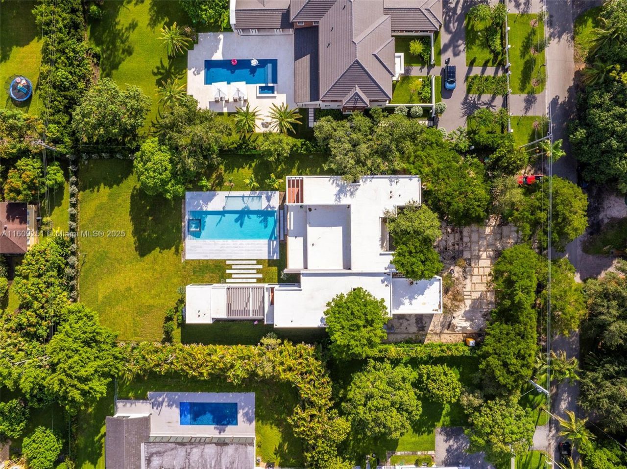 6675 SW 96th St, Pinecrest, FL 33156 Photo