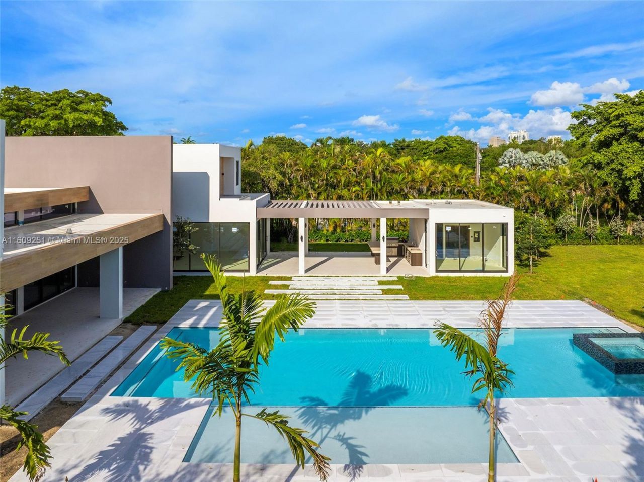 6675 SW 96th St, Pinecrest, FL 33156 Photo