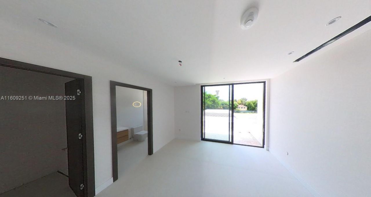 6675 SW 96th St, Pinecrest, FL 33156 Photo