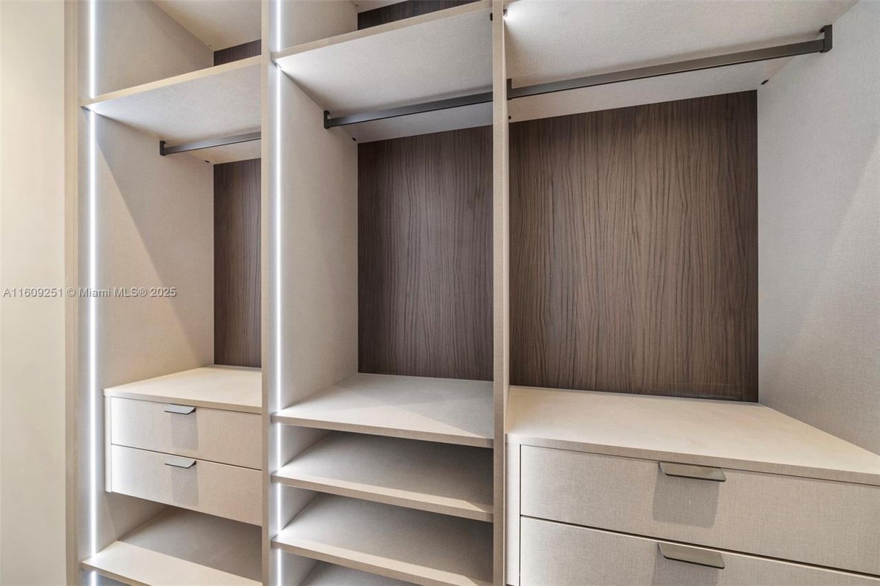 6675 SW 96th St, Pinecrest, FL 33156 Photo