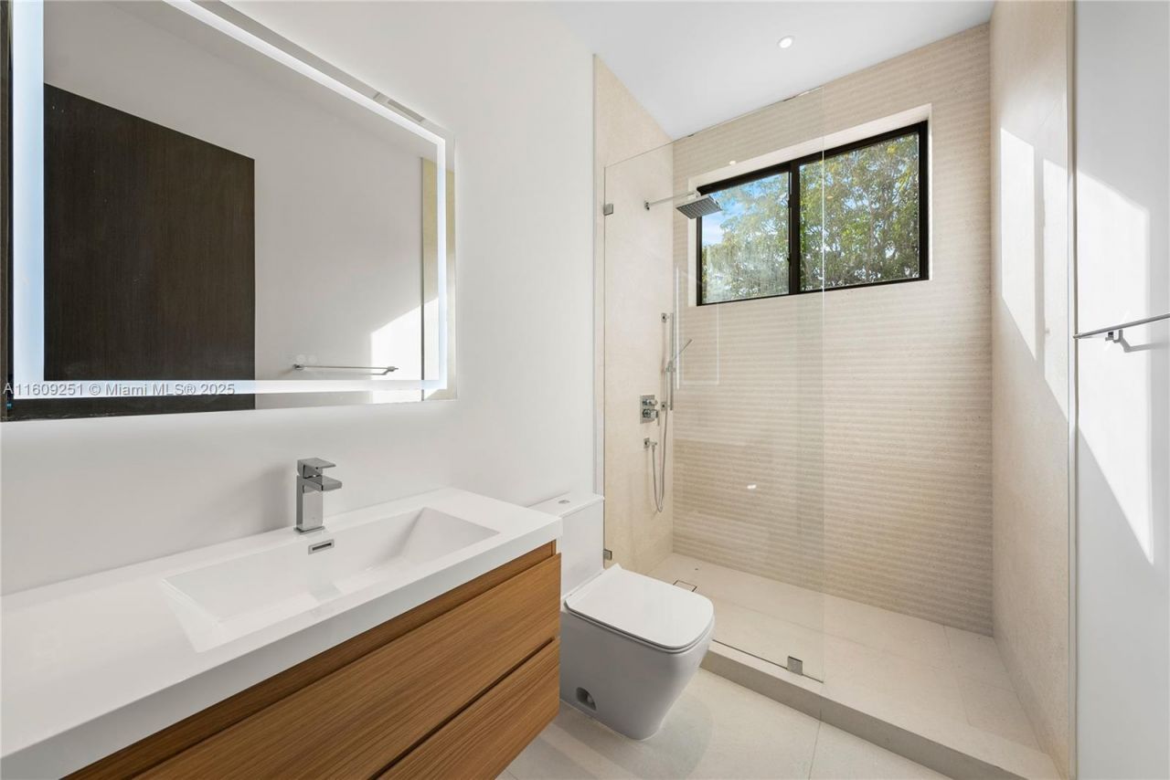 6675 SW 96th St, Pinecrest, FL 33156 Photo