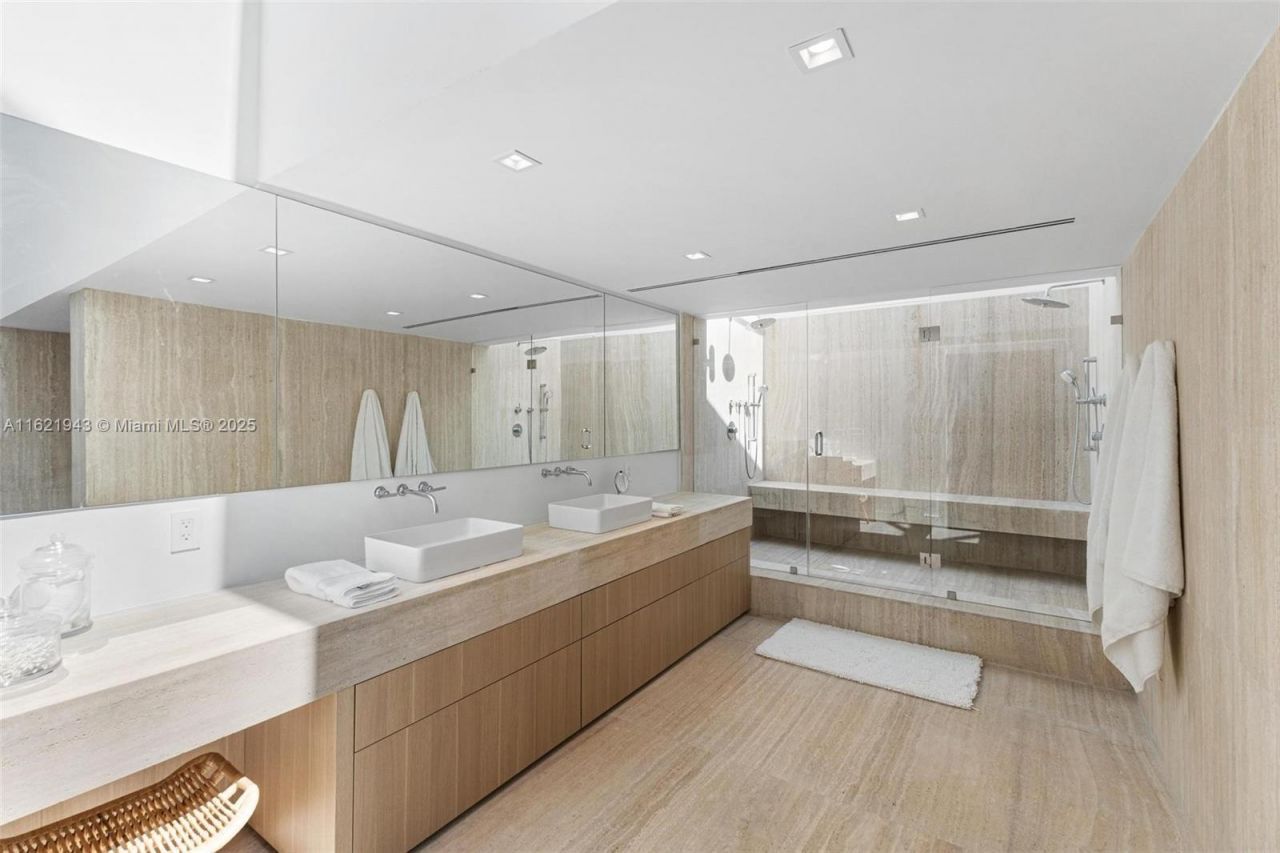 161 Cape Florida Dr, Key Biscayne, FL 33149 Photo