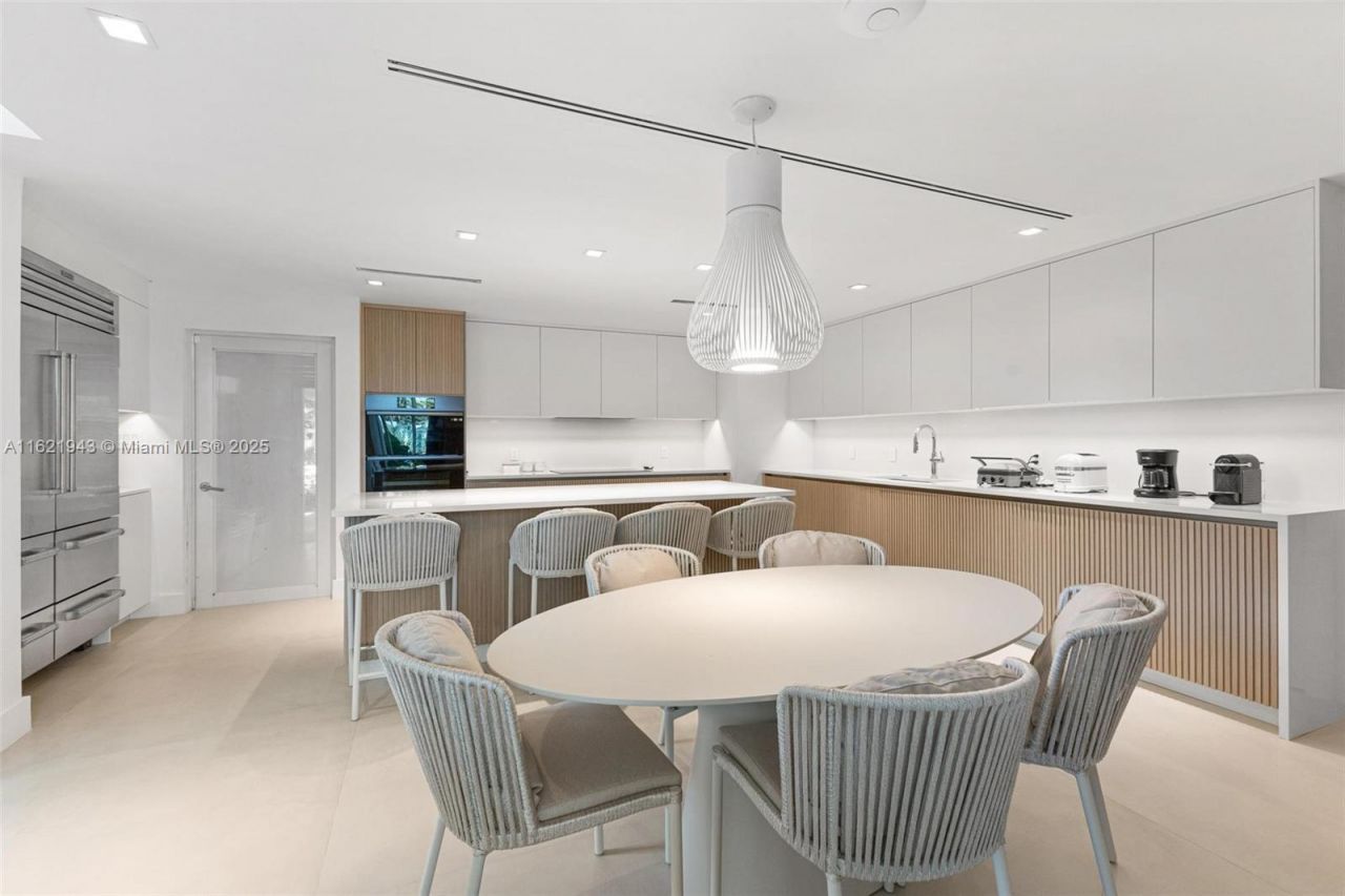 161 Cape Florida Dr, Key Biscayne, FL 33149 Photo