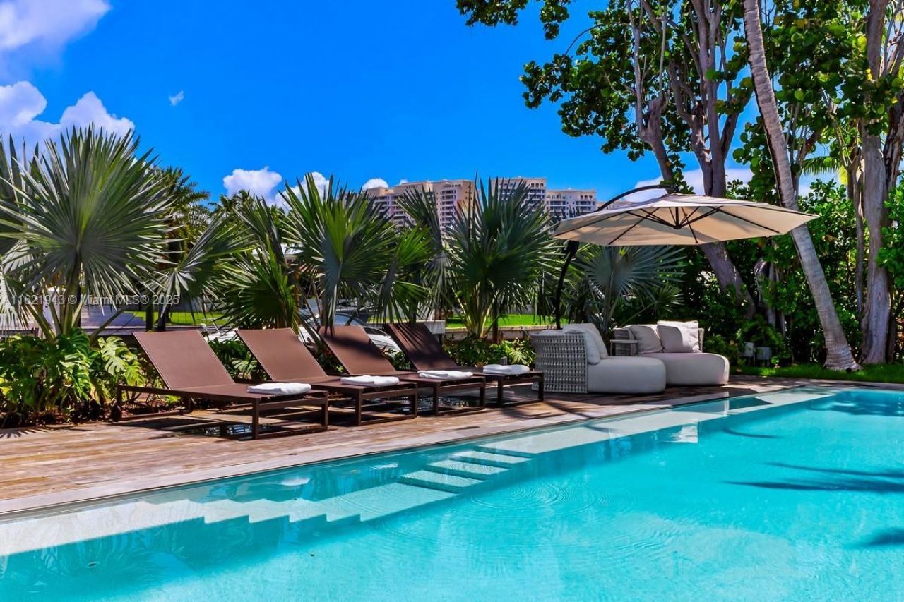 161 Cape Florida Dr, Key Biscayne, FL 33149 Photo