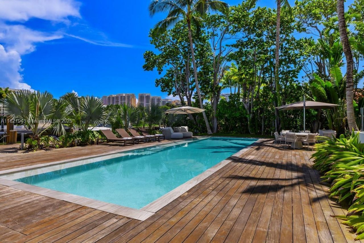 161 Cape Florida Dr, Key Biscayne, FL 33149 Photo