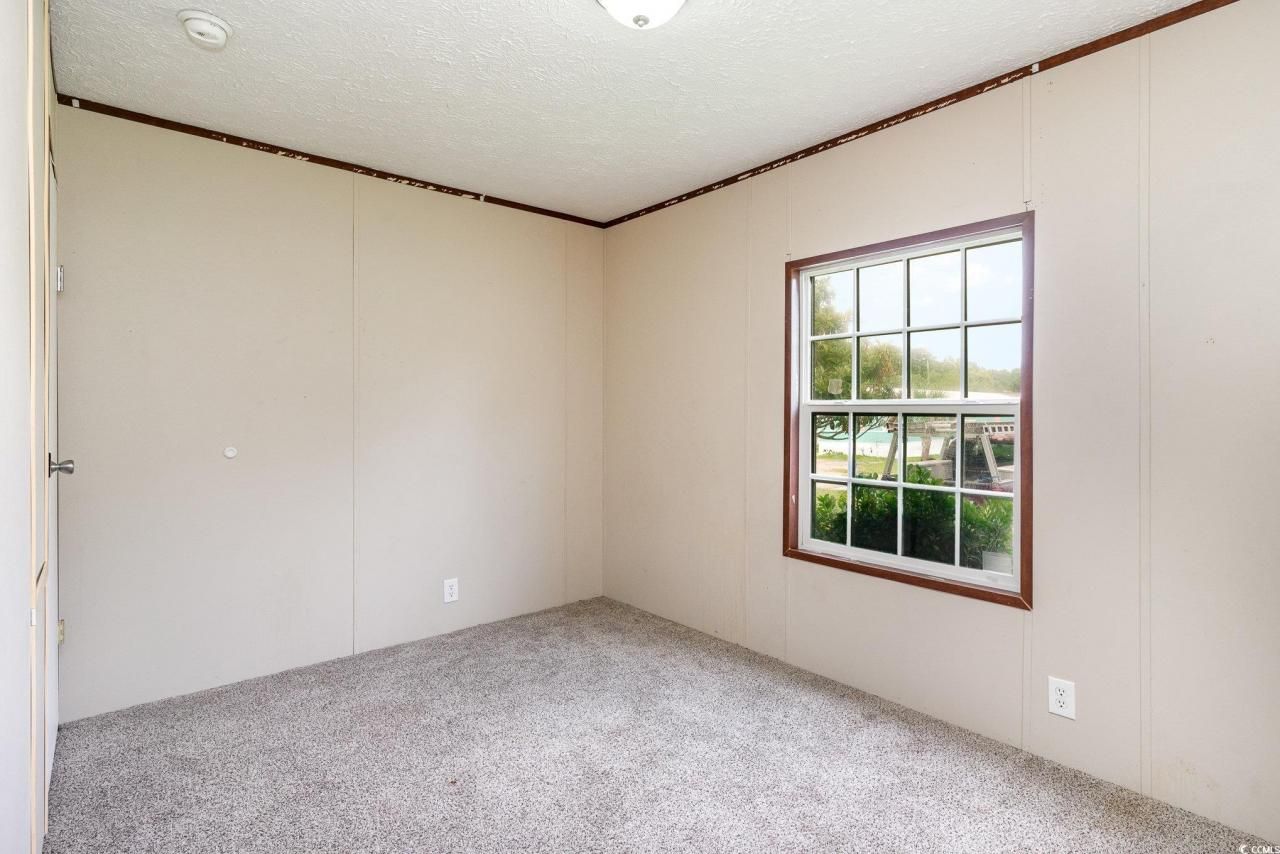 2100 Highway 15 Photo 15