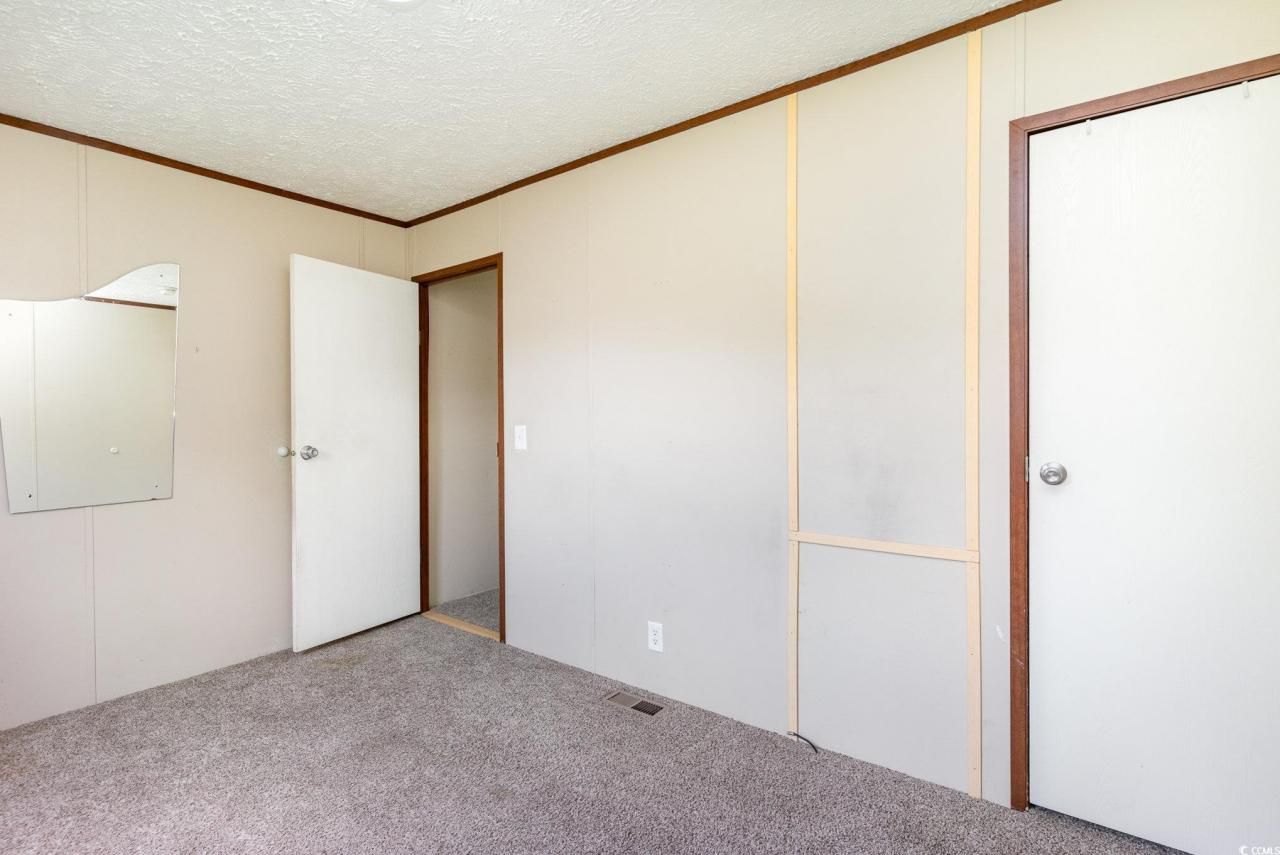 2100 Highway 15 Photo 16