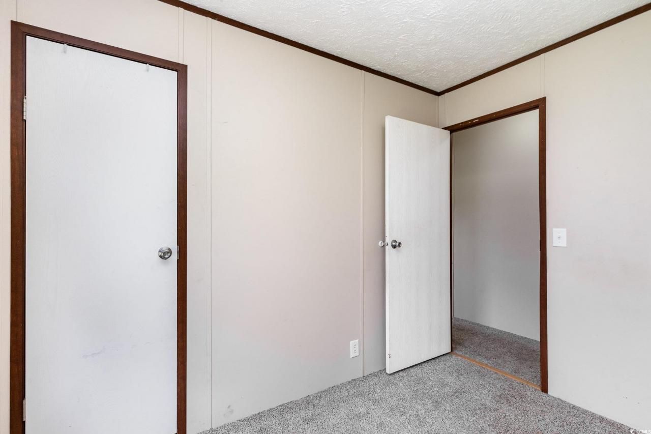 2100 Highway 15 Photo 19