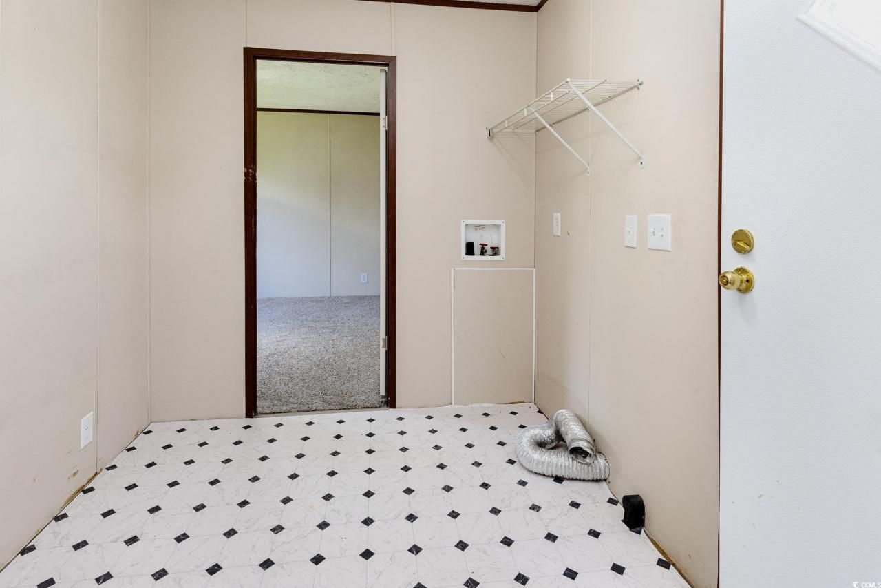 2100 Highway 15 Photo 4