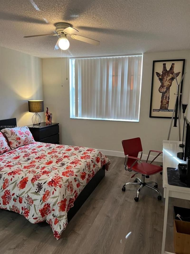 19901 E Country Club Dr, Unit 2207, Aventura, FL 33180 Photo