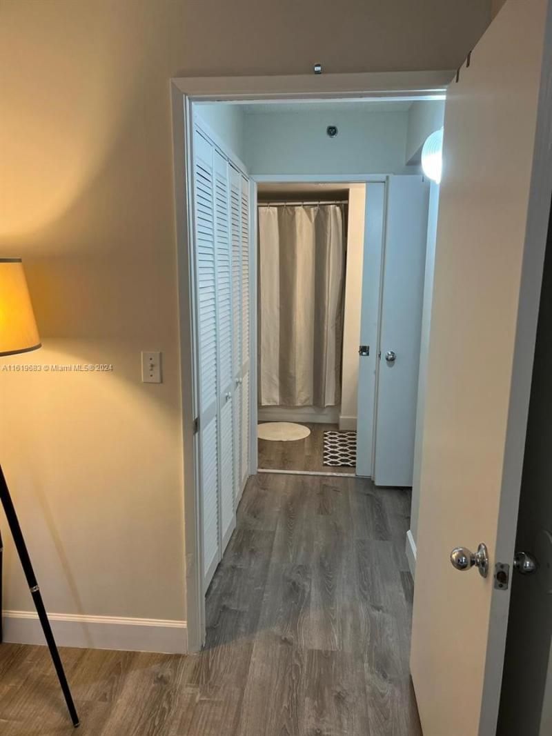 19901 E Country Club Dr, Unit 2207, Aventura, FL 33180 Photo