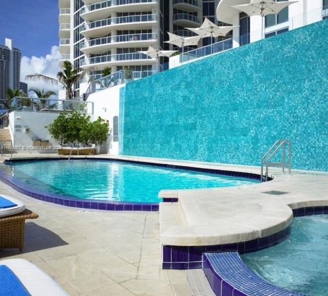 18683 Collins Ave, Unit 503, Sunny Isles Beach, FL 33160 Photo
