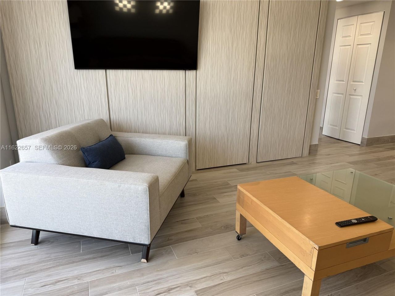18683 Collins Ave, Unit 503, Sunny Isles Beach, FL 33160 Photo