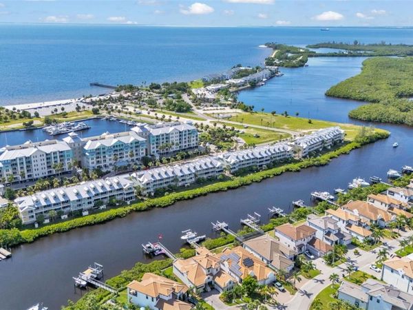 549 BAHIA BEACH BOULEVARD, RUSKIN, FL 33570