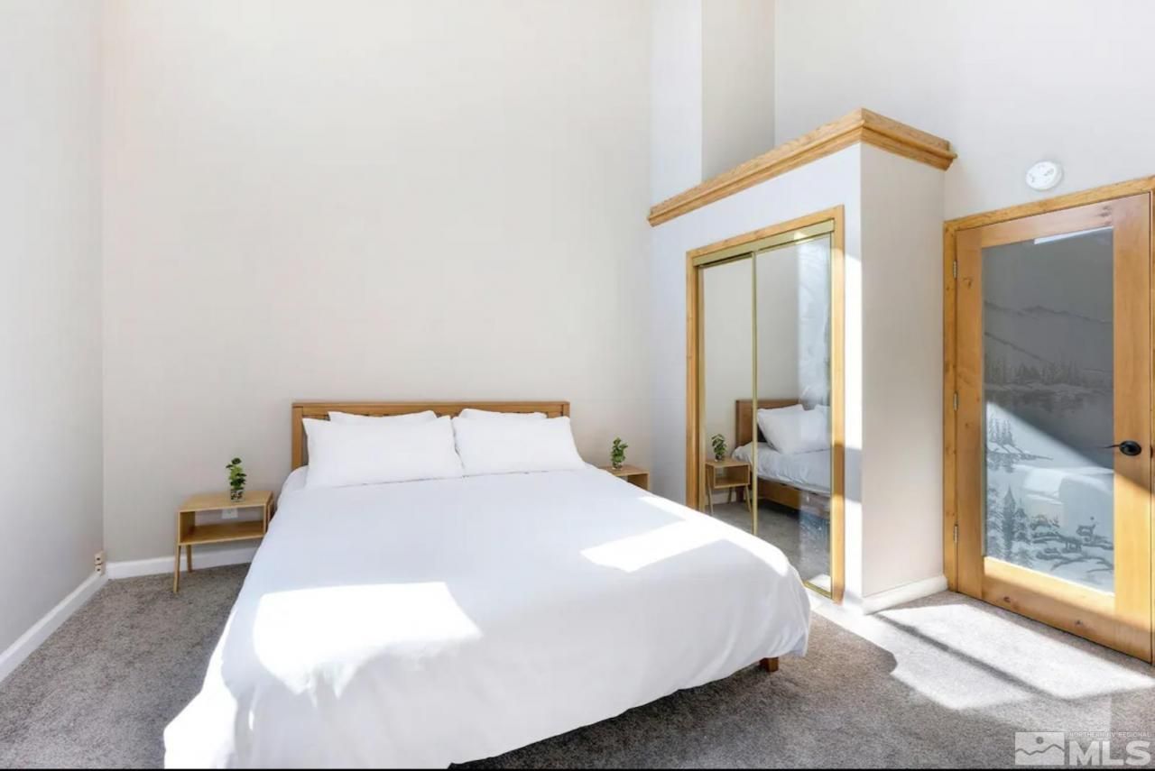 227 S Benjamin Drive, Unit B, Stateline, NV 89449 Photo