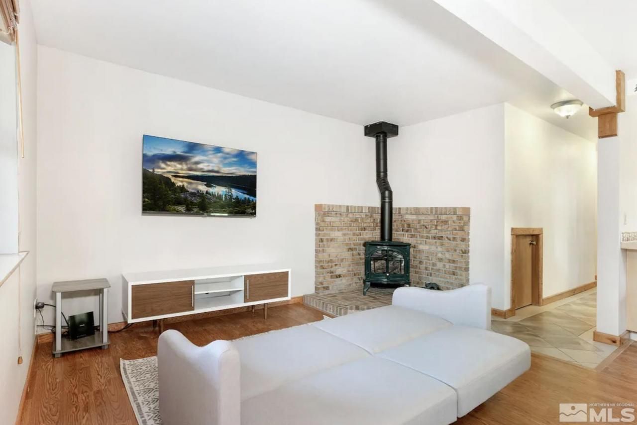 227 S Benjamin Drive, Unit B, Stateline, NV 89449 Photo