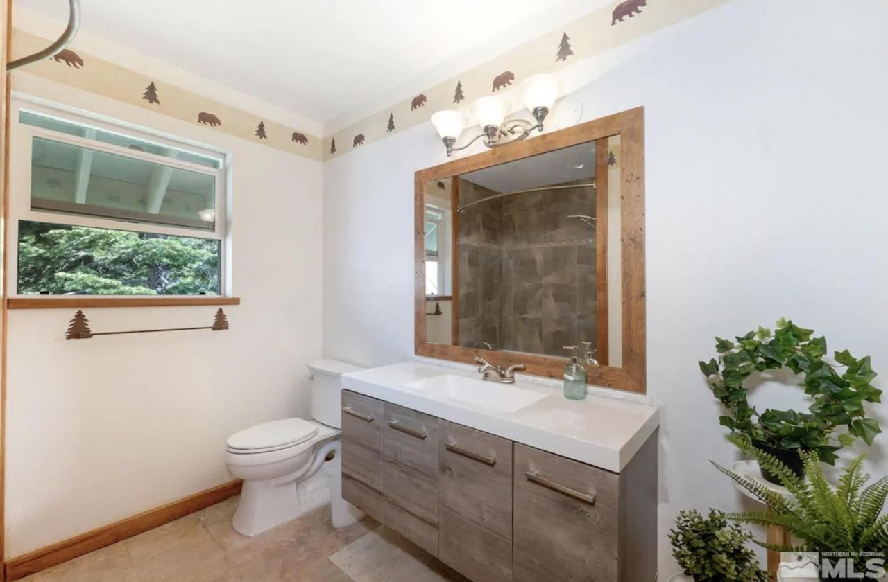 227 S Benjamin Drive, Unit B, Stateline, NV 89449 Photo