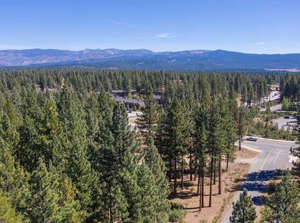 10624 & 10625 Rue Ivy, Truckee, CA 96161 Photo