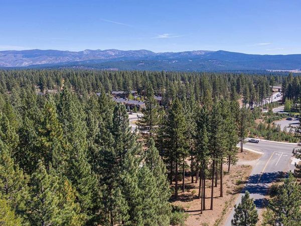 10624 & 10625 Rue Ivy, Truckee, CA 96161