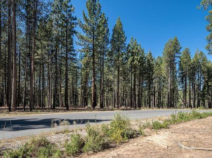 10624 & 10625 Rue Ivy, Truckee, CA 96161 Photo