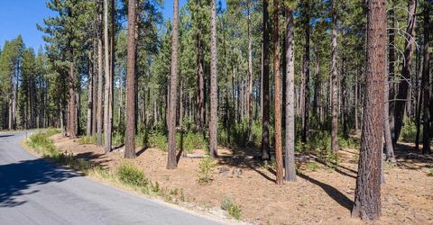 10624 & 10625 Rue Ivy, Truckee, CA 96161 Photo