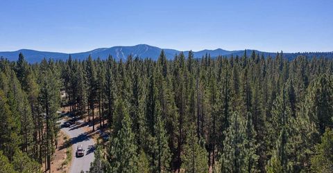 10624 & 10625 Rue Ivy, Truckee, CA 96161 Photo