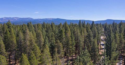 10624 & 10625 Rue Ivy, Truckee, CA 96161 Photo