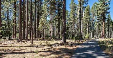 10624 & 10625 Rue Ivy, Truckee, CA 96161 Photo