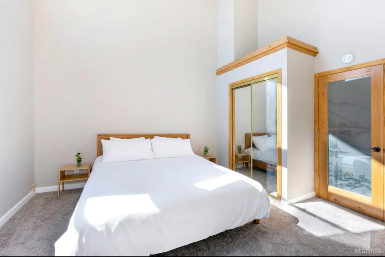 227 S Benjamin Drive, Unit B, Stateline, NV 89449 Photo