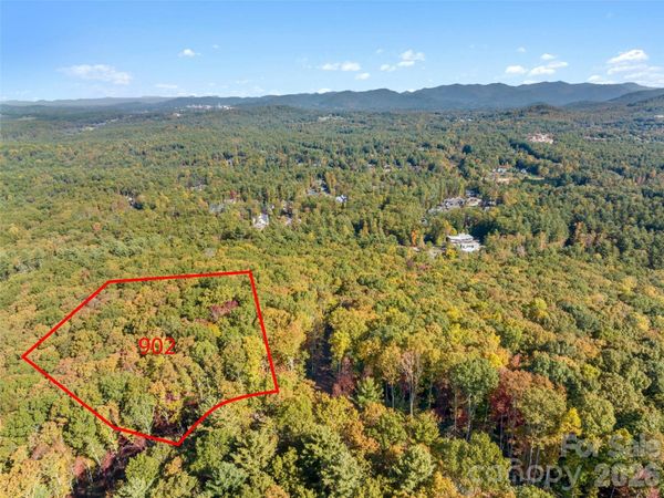 676 Tea House Drive, Asheville, NC 28803