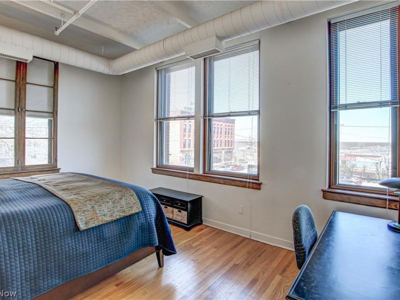 1133 W 9th Street, Unit 206, Cleveland, OH 44113 Photo 9