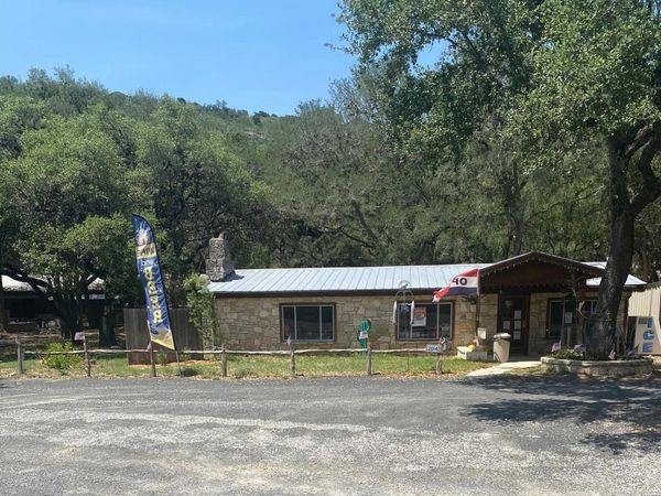 20142 Texas Highway 127, Sabinal, TX 78881