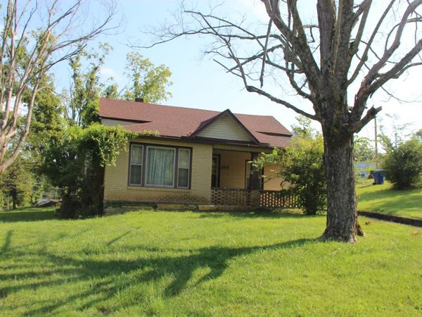 105 General Rice St, Dover, TN 37058