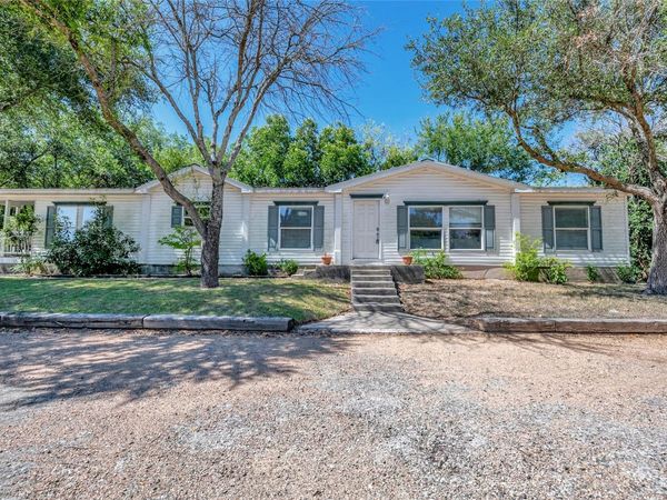 301 Fm 1660 RD, Hutto, TX 78634