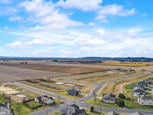 217 Falcon Court, Sauk City, WI 53583