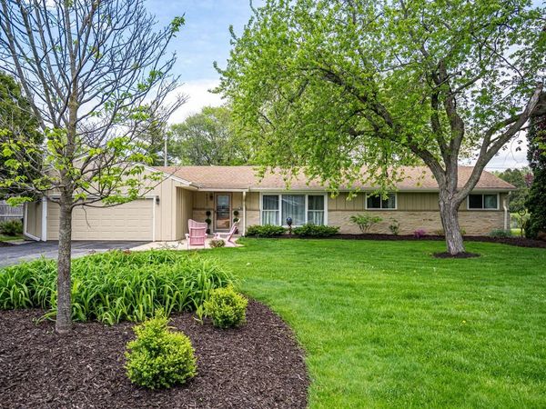 8930 N Maitland ROAD, Bayside, WI 53217