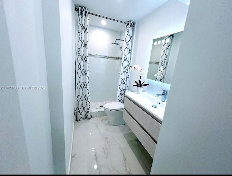 2030 S Ocean Dr, Unit PENTHOUSE, Hallandale Beach, FL 33009 Photo
